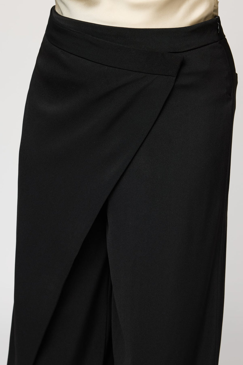 Curve Cinder Black Pareo Straight Korean Pants