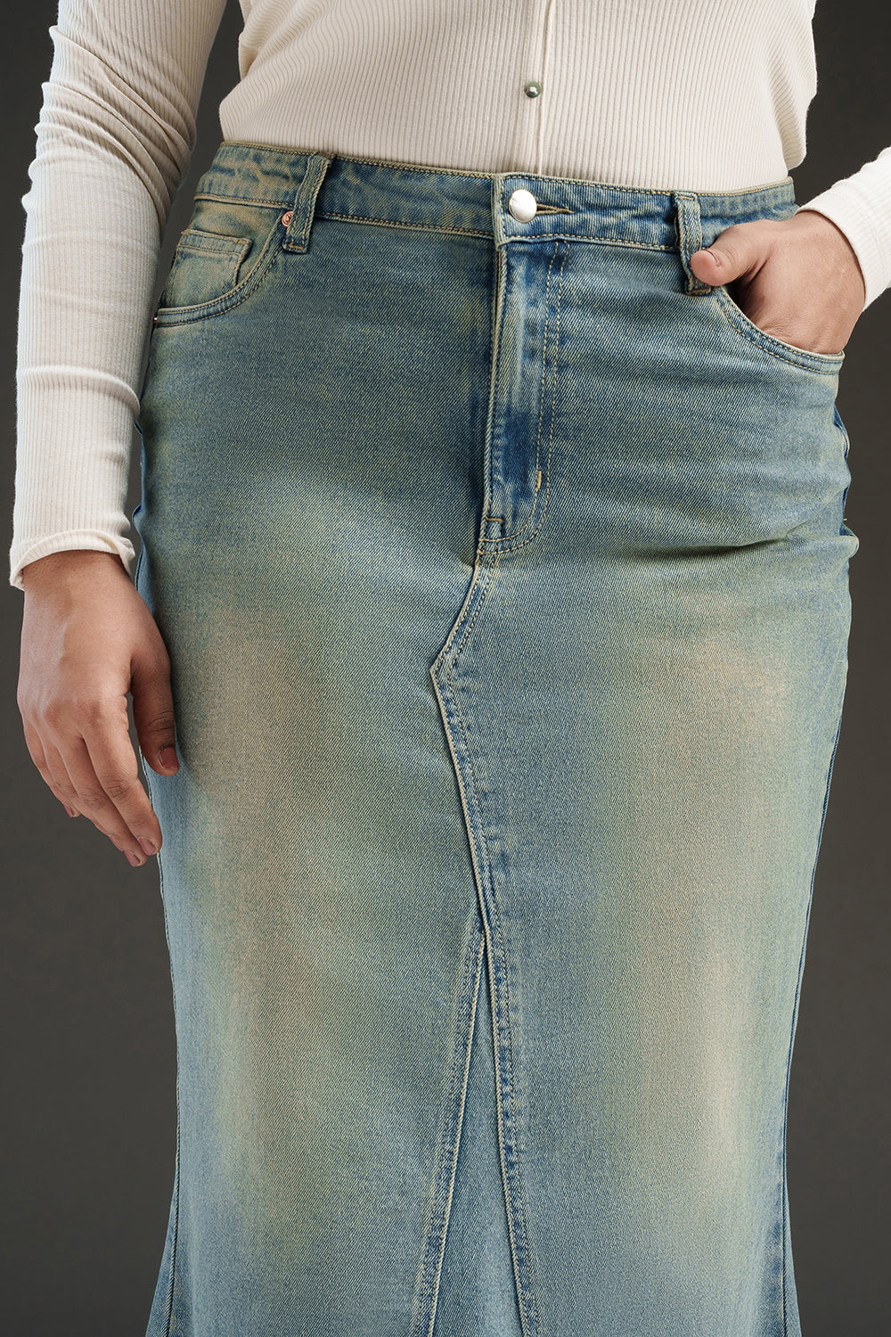 Antique Fade Curve Denim Mermaid Skirt