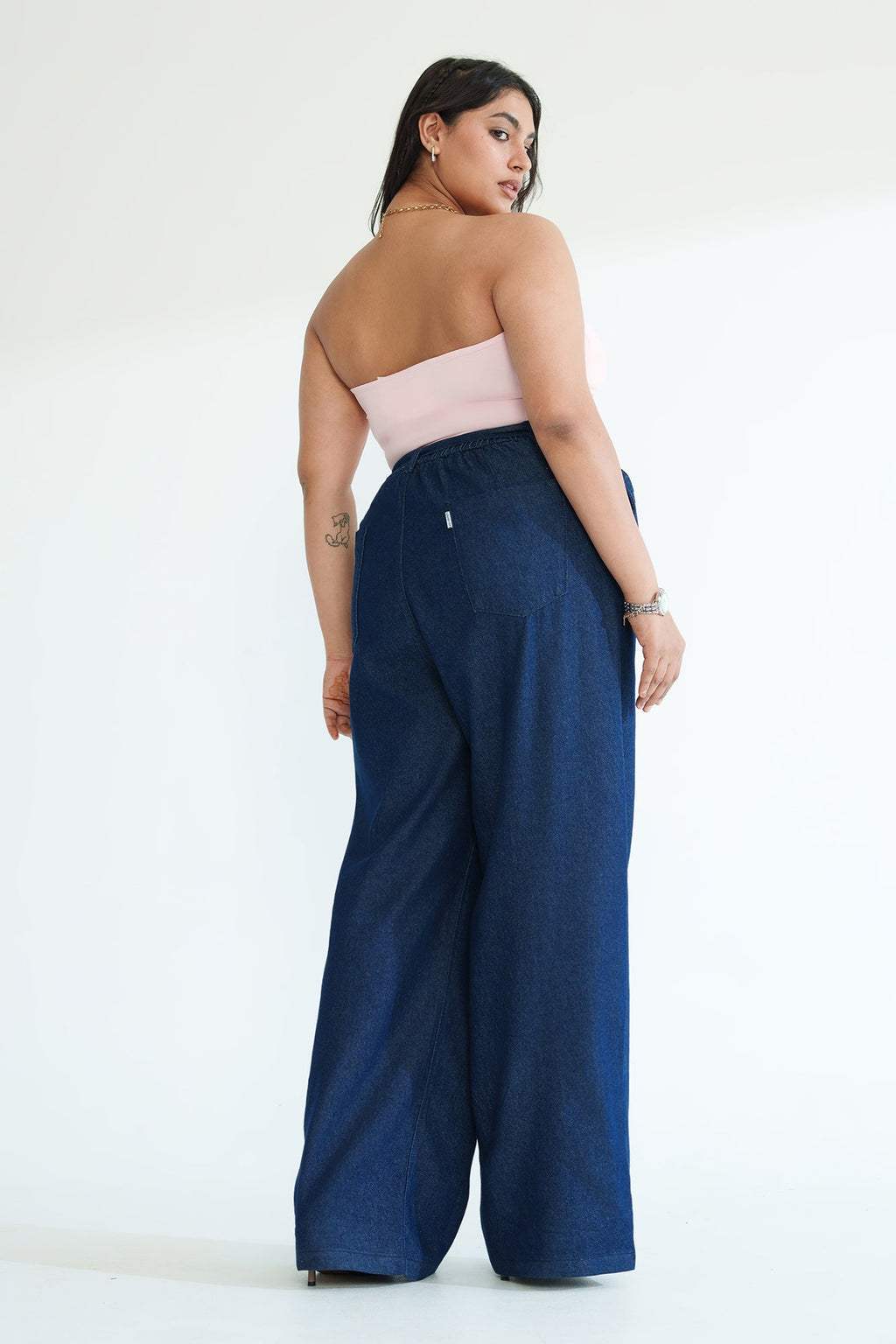 Curve Indigo Belted Women's Straight Jeans