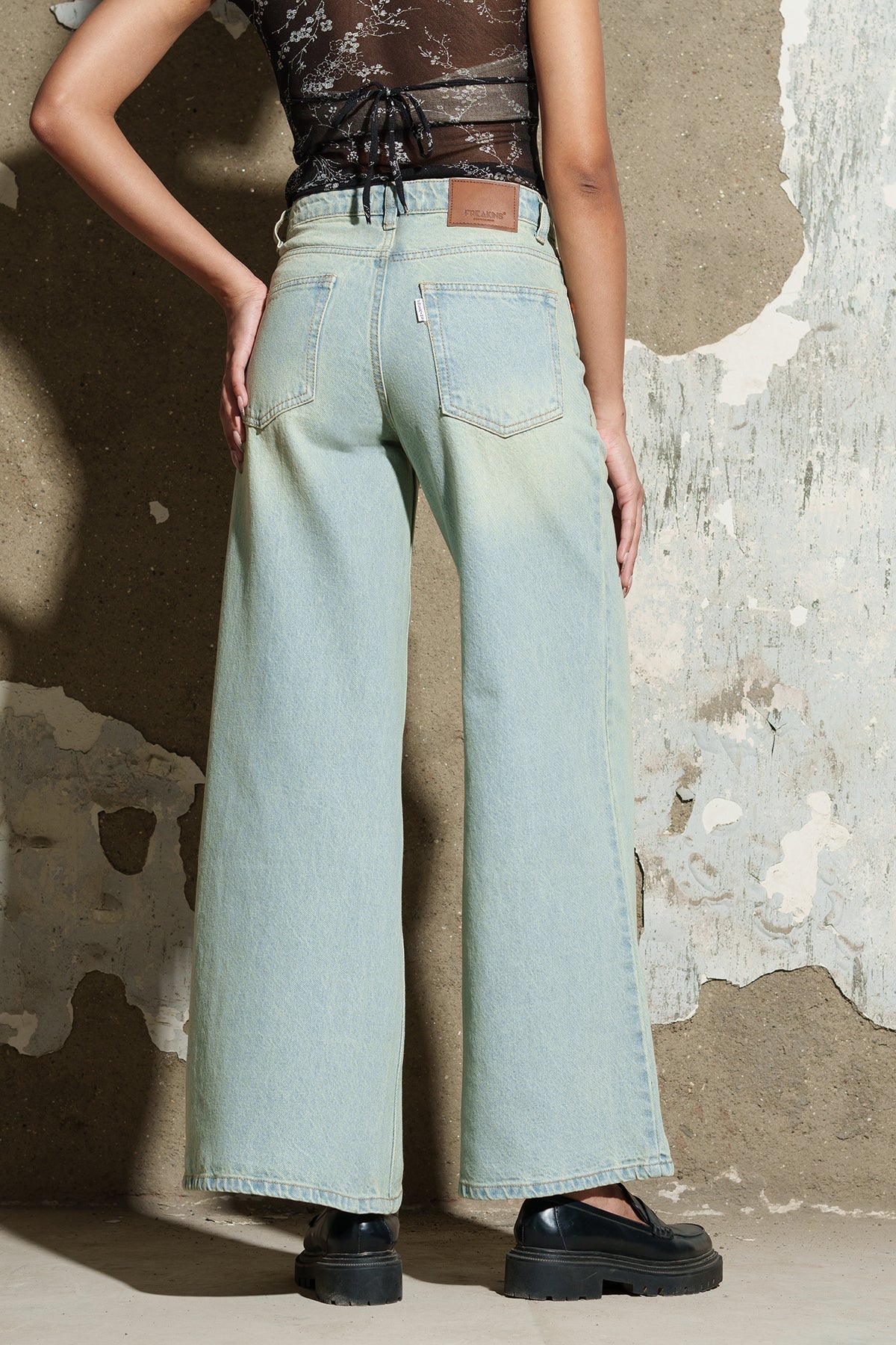 Alice Blue Trunk Fit Jeans