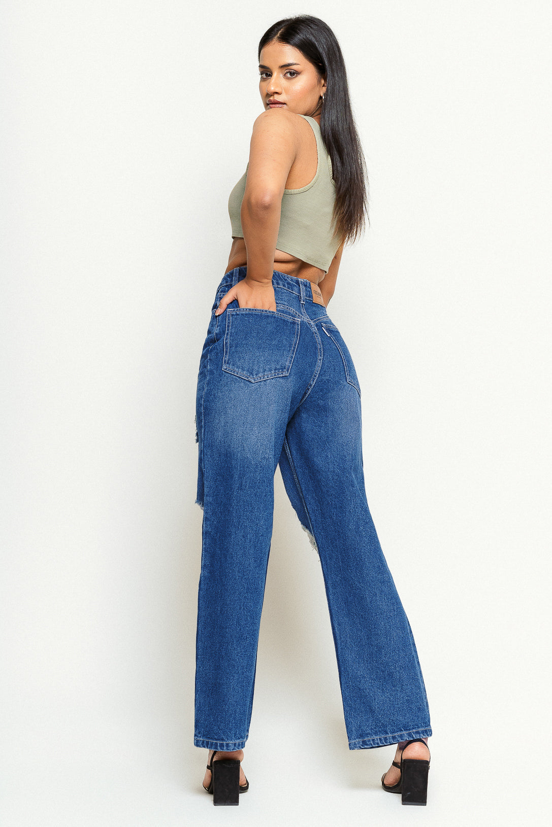 Modish Blue Women's Straight Jeans