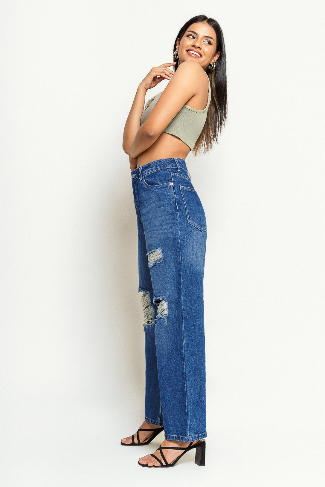 Modish Blue Women's Straight Jeans